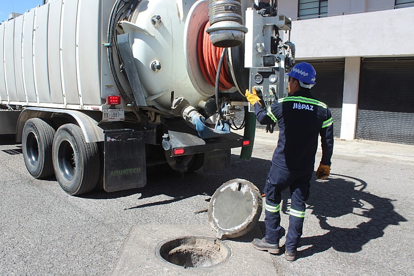 TRABAJA JIAPAZ EN RESOLVER EL DÉFICIT DE AGUA