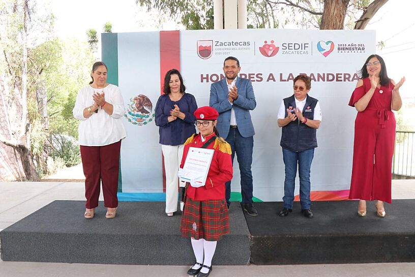RECONOCEN TALENTO MATEMÁTICO DE ALONDRA JOSSELYN MAZATÁN ALBA
