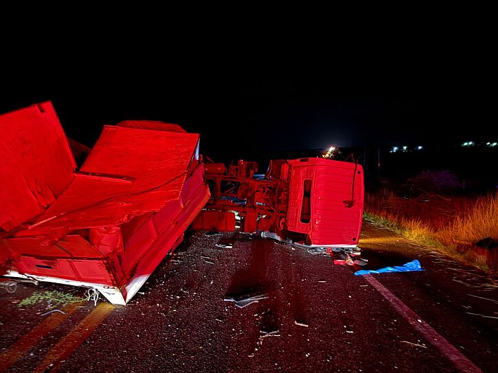 REPORTAN 8 MUERTOS TRAS CHOQUE EN CARRETERA SOMBRERETE-SAIN ALTO