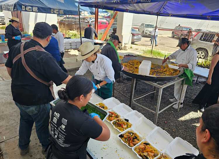 REGRESA PAELLA CON CAUSA PARA APOYAR ASILO DE FRESNILLO