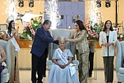 CORONA DAVID MONREAL A MARÍA AUXILIO COMO REINA ESTATAL