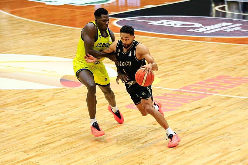DERROTA MÉXICO A COLOMBIA 112-86 ANTE LLENO EN EL SOCAVÓN