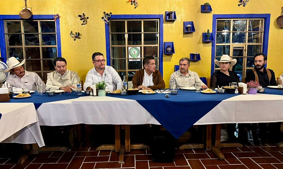 PLANTEA CARLOS PUENTE INDUSTRIALIZAR EL CAMPO Y REDUCIR INTERMEDIARIOS