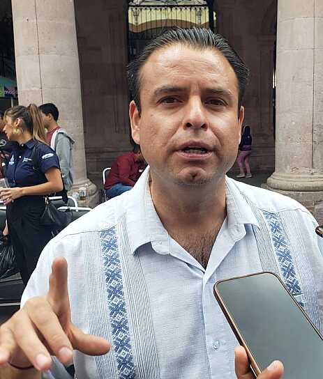 DESCARTA VARELA UNA CRISIS POR MUERTE DE PERRO EN CLÍNICA VETERINARIA