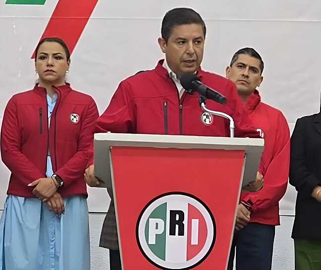 RECLAMA ENRIQUE FLORES RESTITUCIÓN Y DENUNCIA PERSECUCIÓN POLÍTICA EN GUADALUPE