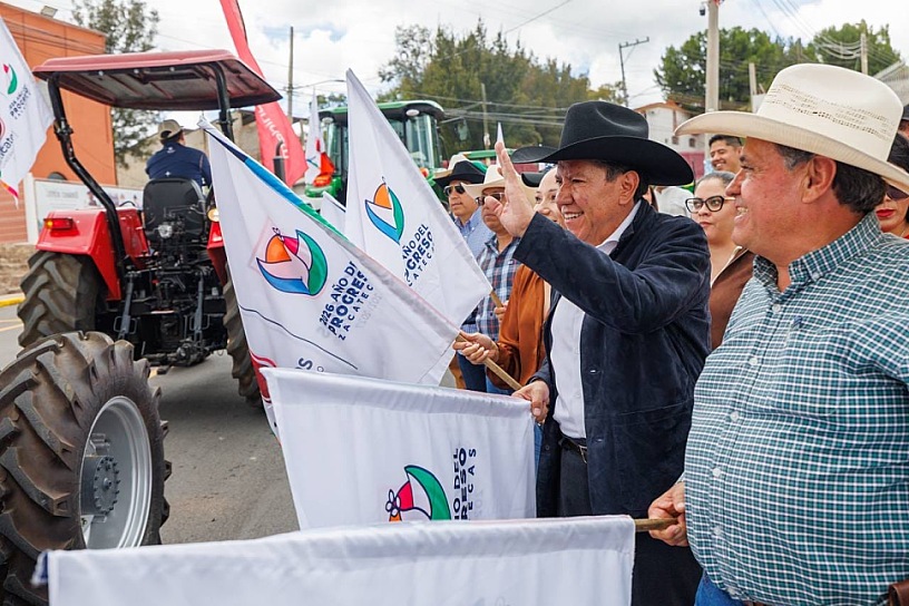 ENTREGARÁ DAVID MONREAL 400 TRACTORES EN EXPO AGROPECUARIA