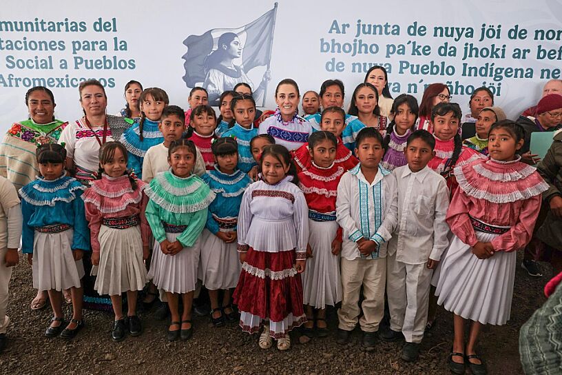 ENTREGA SHEINBAUM RECURSOS A COMUNIDADES INDÍGENAS