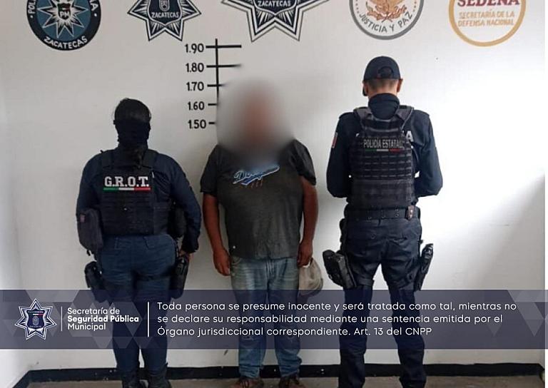 APREHENDEN A HOMBRE POR ROBO CALIFICADO