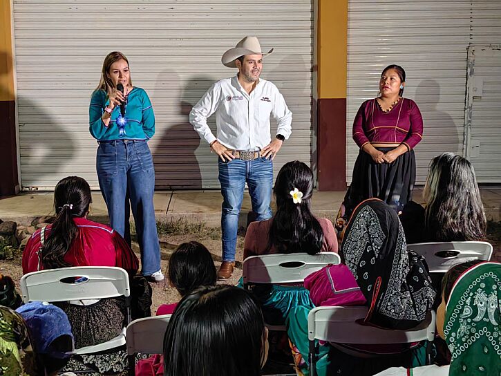 SE REÚNE ULISES MEJÍA CON PUEBLOS ORIGINARIOS 