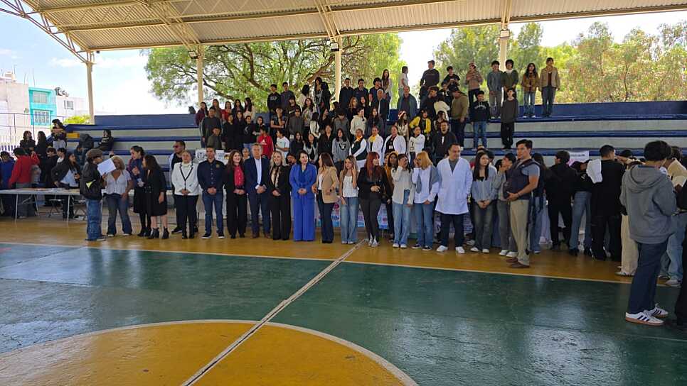 ACERCA SERVICIOS EXPO SALUD EN LA PREPARATORIA II DE LA UAZ
