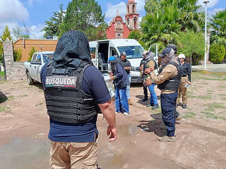 DESPLIEGAN JORNADA DE BÚSQUEDA Y COLOCAN 720 CÉDULAS EN FRESNILLO