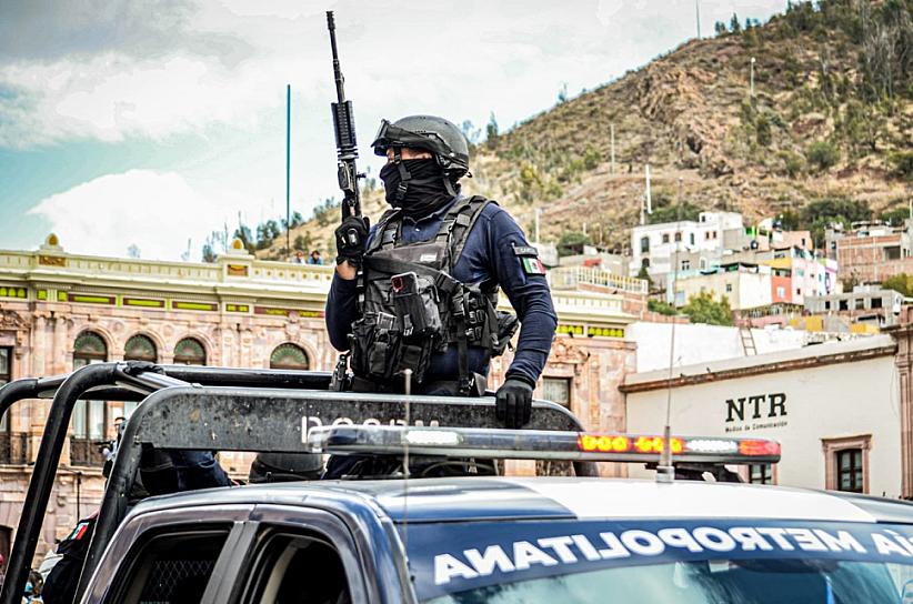 APREHENDEN A UN HOMBRE POR POSESIÓN DE PROBABLE DROGA