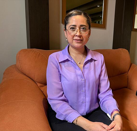 PATY SACÓ LA LIBRETA DE LA OPOSICIÓN