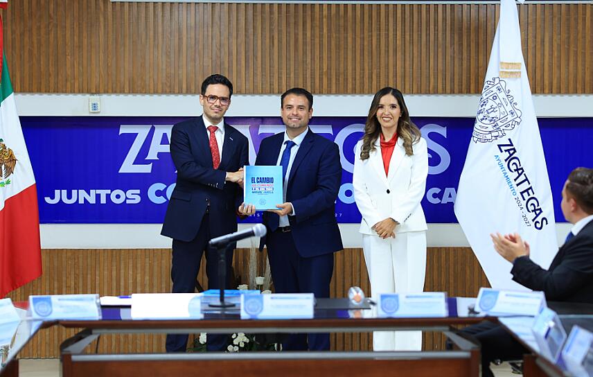 ENTREGA MIGUEL VARELA SU SEGUNDO INFORME DE GOBIERNO ANTE CABILDO