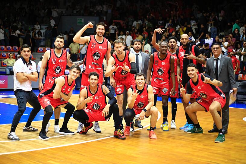 TRIUNFA  MINEROS EN EL CLÁSICO ANTE GAMBUSINOS