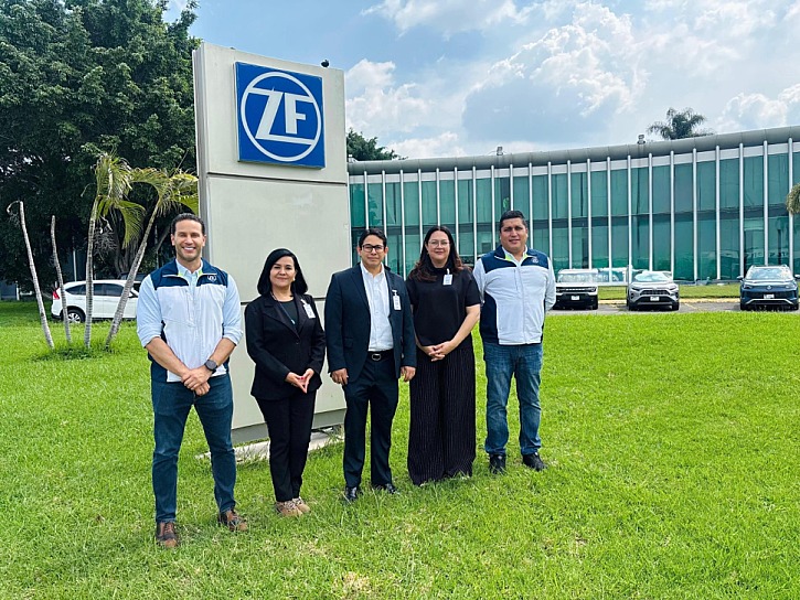 COMPARTE SECRETARÍA DE ECONOMÍA EXPERIENCIAS CON CLÚSTER AUTOMOTRIZ DE JALISCO