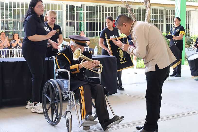 HOMENAJEAN AL MAESTRO RAÚL AGUILAR “WITO” POR 65 AÑOS DE TRAYECTORIA