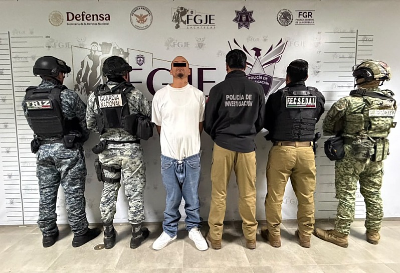 DETIENE FGJEZ A EDGAR “N” POR HOMICIDIO DE POLICÍA PENITENCIARIO