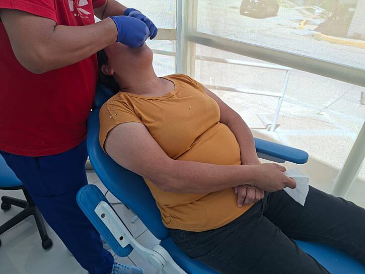 TRABAJA SEDIF EN PROGRAMA DE PRÓTESIS DENTALES