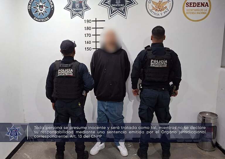 DETIENEN A HOMBRE CON CUATRO ENVOLTORIOS EN UNIDAD DEPORTIVA NORTE