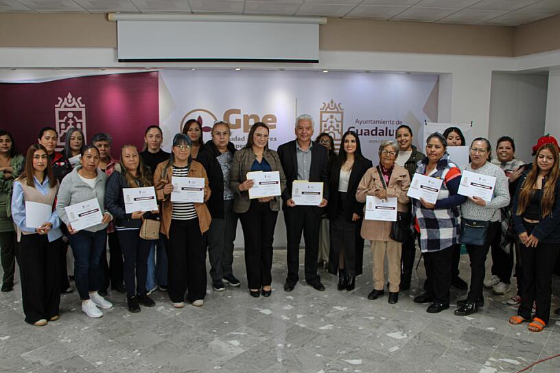 CAPACITAN A MUJERES DE GUADALUPE PARA IMPULSAR SUS NEGOCIOS