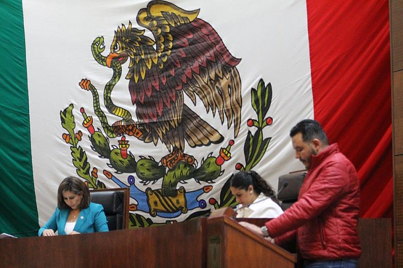 APRUEBAN MODIFICACIÓN EN LA INTEGRACIÓN DE COMISIONES LEGISLATIVAS 