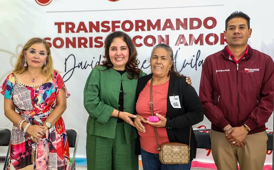 ENTREGA SEDIF 50 PRÓTESIS DENTALES A PERSONAS ADULTAS MAYORES