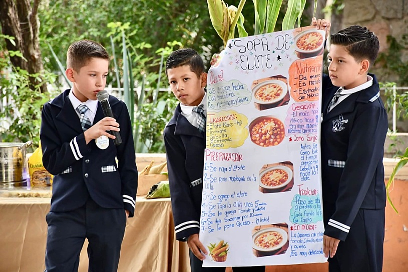 CONMEMORAN ALUMNOS DÍA NACIONAL DEL MAÍZ CON ACTIVIDADES EN VALPARAÍSO