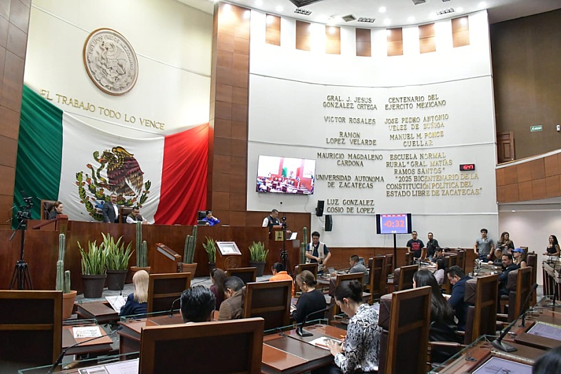 APRUEBA LEGISLATURA REFORMA SOBRE NACIONALIDAD ÚNICA PARA CARGOS EJECUTIVOS
