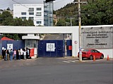 EXIGEN ESTUDIANTES CAMBIO DE DOCENTE Y MANTIENEN TOMADO EL CAMPUS II