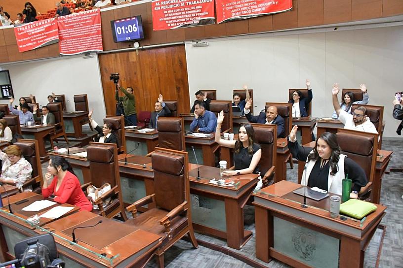 APRUEBAN REFORMA DE LEY DEL ISSSTEZAC