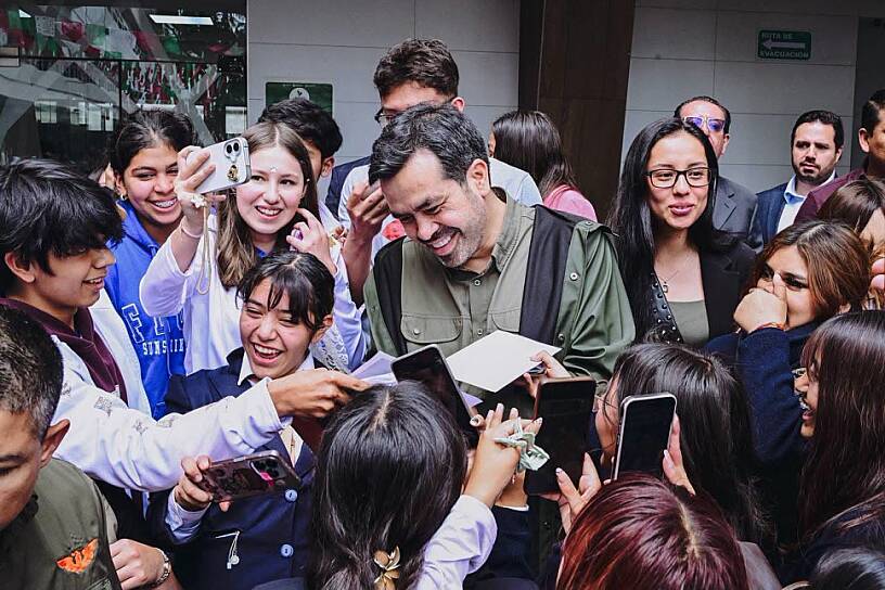 -Ándale Máynez, rífate por tu tierra