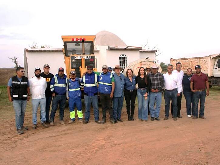 REHABILITA OBRAS PÚBLICAS CAMINOS RURALES DE TRES LOCALIDADES EN FRESNILLO