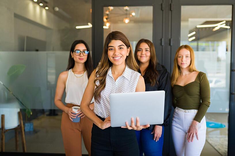ACELERA INTELIGENCIA ARTIFICIAL CAMBIO DE HABILIDADES PARA EL EMPLEO