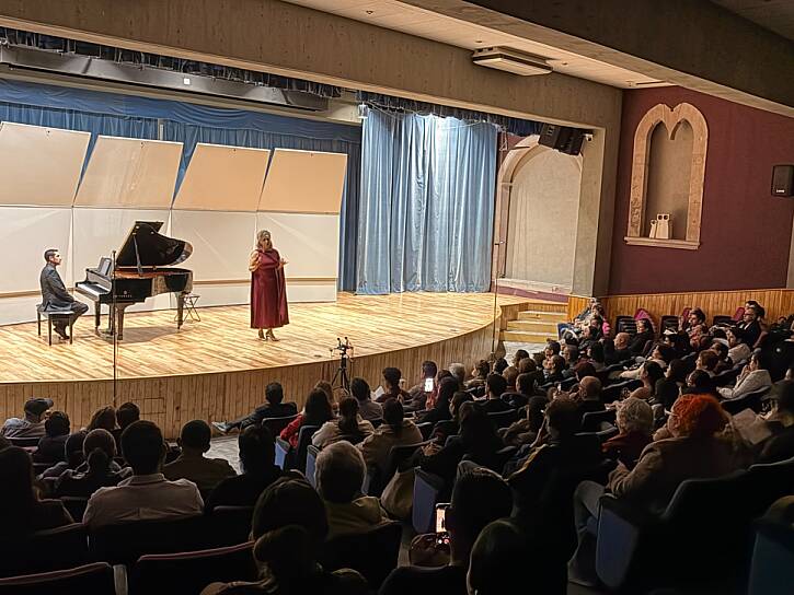 ABARROTA CONCIERTO DE MÚSICA VOCAL EL MUSEO MANUEL FELGUÉREZ