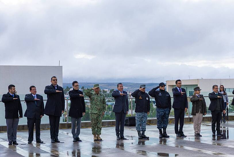 RECONOCE DAVID MONREAL LABOR DE INSTITUCIONES DE SEGURIDAD EN ZACATECAS