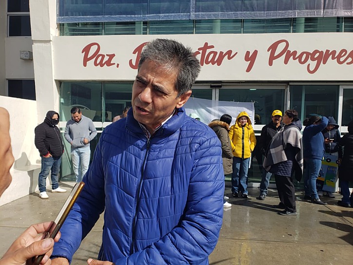 ADVIERTEN CON RADICALIZAR PROTESTAS POR FALTA DE PAGO A MAESTROS