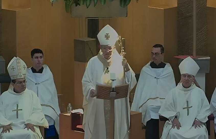 CELEBRA SIGIFREDO NORIEGA 50 AÑOS DE SACERDOCIO EN CATEDRAL