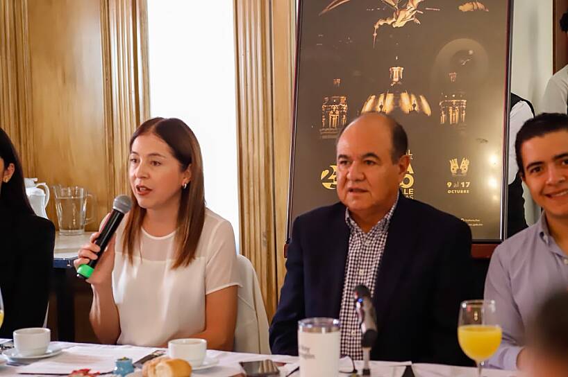INVITAN A AGUASCALENTENSES AL FESTIVAL DE TEATRO DE CALLE 2026