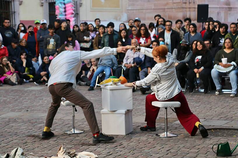 ESTRENAN BAD LUCK EN EL FESTIVAL DE TEATRO DE CALLE