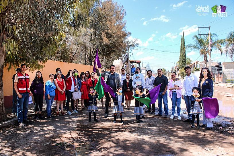 ARRACA OBRA DE PAVIMENTACIÓN EN CALLE DE LORETO