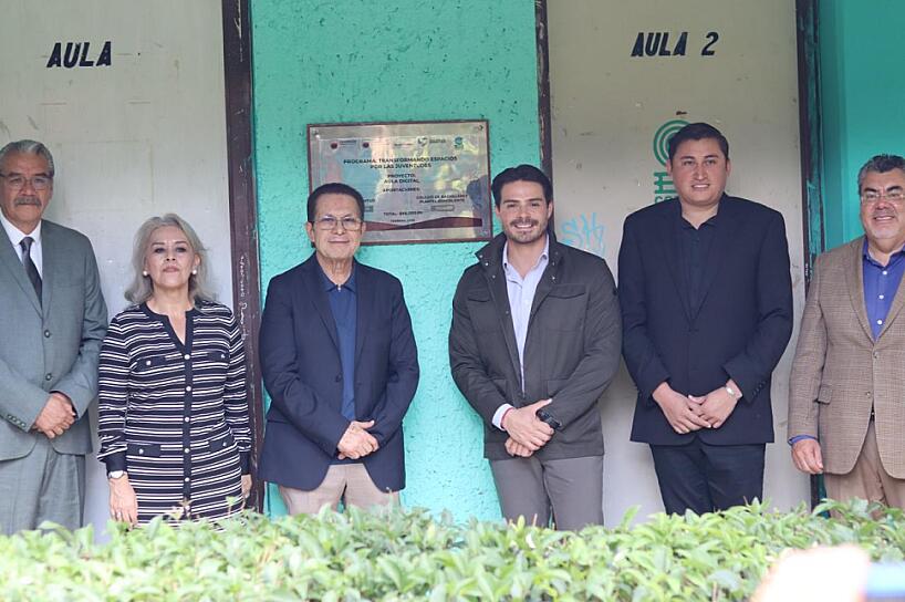 EQUIPAN AULA DIGITAL DE COBAEZ EN OJOCALIENTE