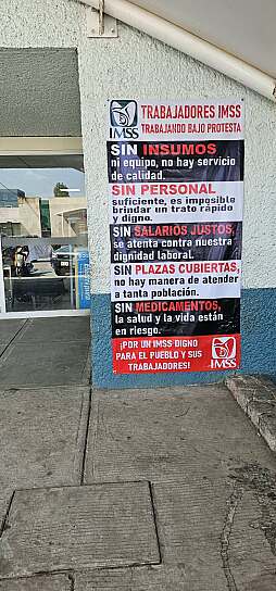 PROTESTAN TRABAJADORES DEL IMSS POR FALTA DE INSUMOS EN FRESNILLO