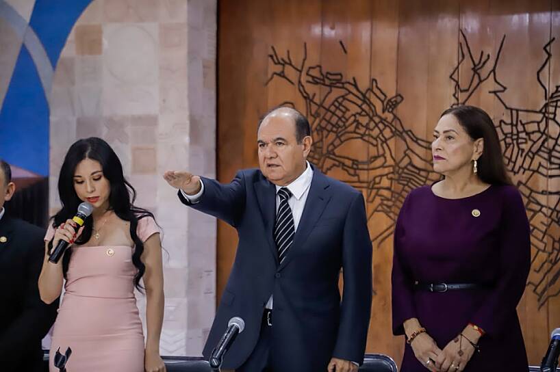 COMPARECE LE ROY BARRAGÁN ANTE CONGRESO Y PRESENTA RESULTADOS DE PROMOCIÓN TURÍSTICA