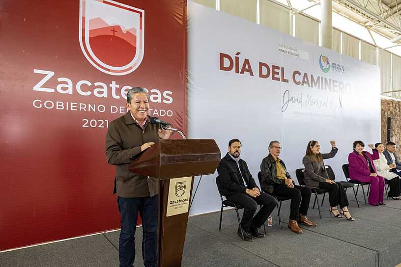 ANUNCIA DAVID MONREAL 400 MILLONES PARA RETIRO DE TRABAJADORES ESTATALES