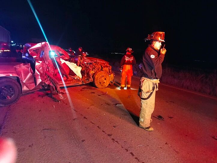MUERE UNA PERSONA EN CHOQUE SOBRE LA CARRETERA 45
