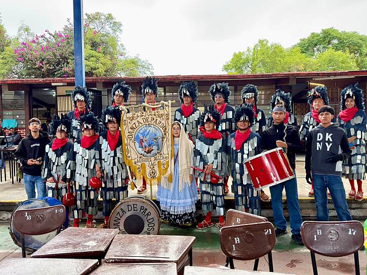 LLEVA GRUPO DE DANZA LOS PARDOS TRADICIONES ZACATECANAS A GUANAJUATO