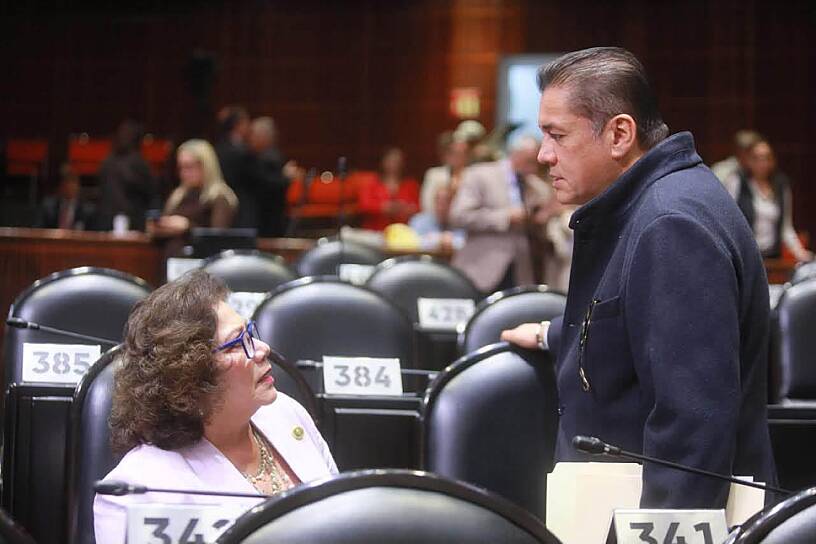 -Carlos, ¿quién va a poner orden en Zacatecas?