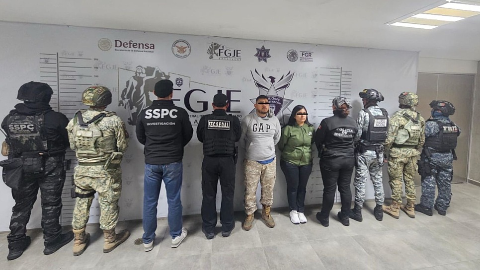 DETIENEN A CUATRO PERSONAS, INCLUIDOS DOS MANDOS POLICIACOS, EN ZACATECAS