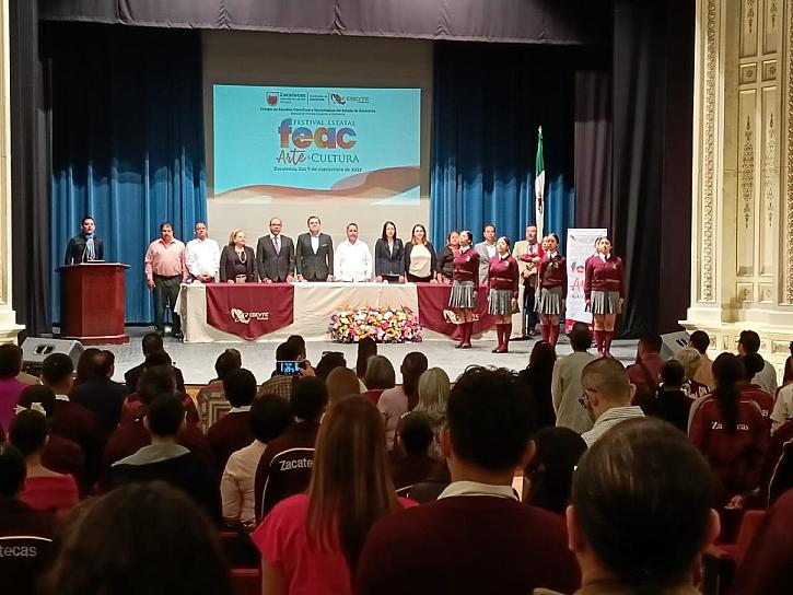 ARRANCA FESTIVAL ESTATAL DE ARTE Y CULTURA DEL CECYTEZ EN LA CAPITAL 